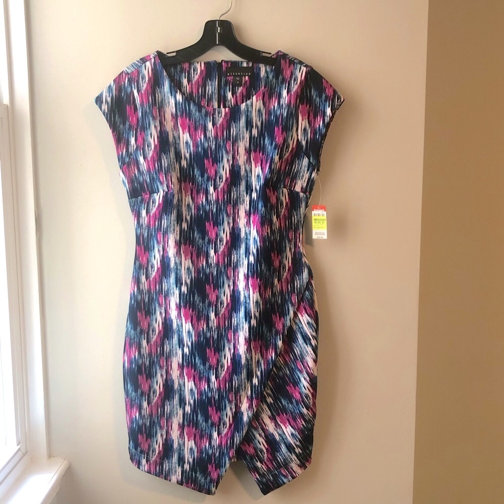 Attention Women’s Medium Abstract Print Body-con Dress. NWT